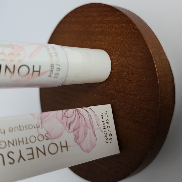 Seraphine Botanicals Honeysuckle + Melt Soothing Hydration Mask - Picture 4 of 9